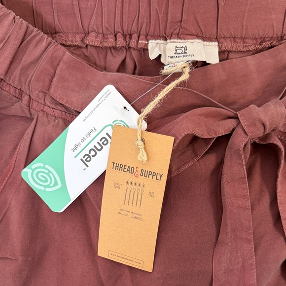 Thread & Supply NWT Soft Burgundy Flowy Palazzo Pants Elastic Waist with Tie L - Picture 6 of 9